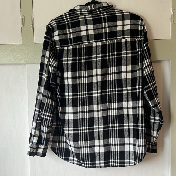 Jach's Girlfriend Plaid Soft Flannel Warm Shirt Black & White w/ Pockets Medium - Picture 9 of 14